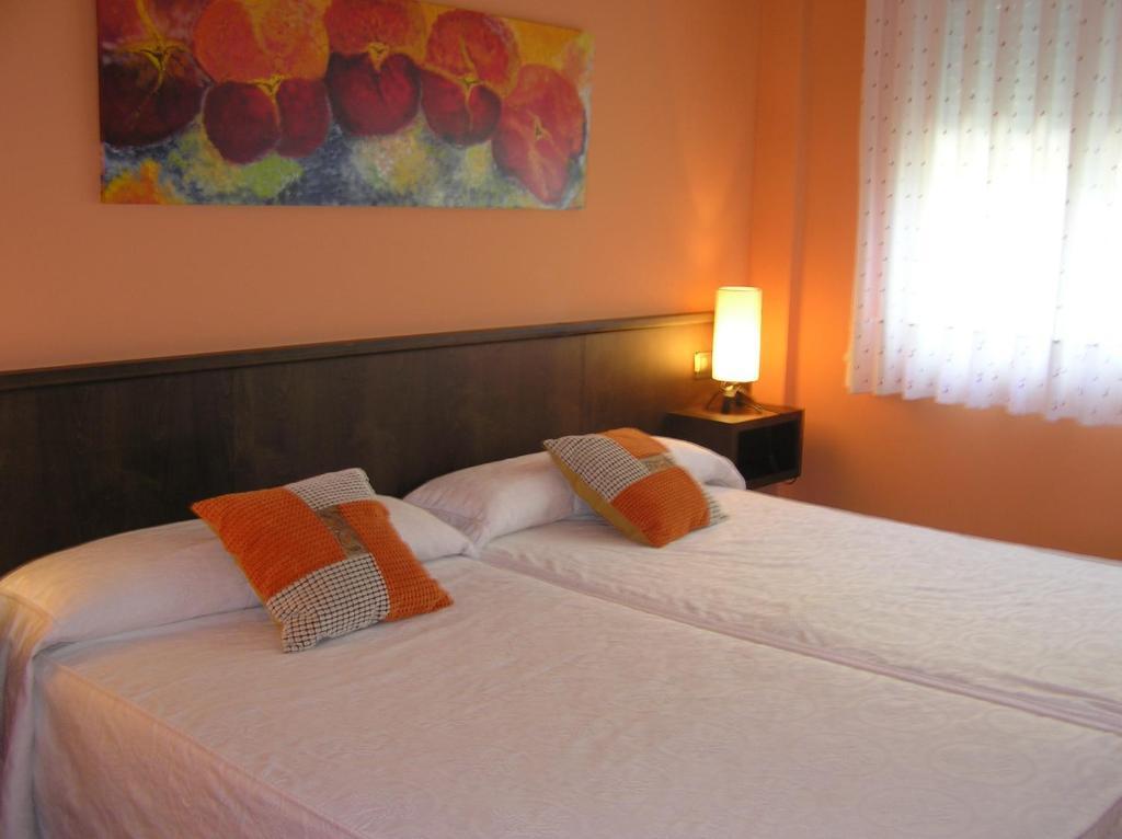 Hotel Entrevines Колунга Экстерьер фото